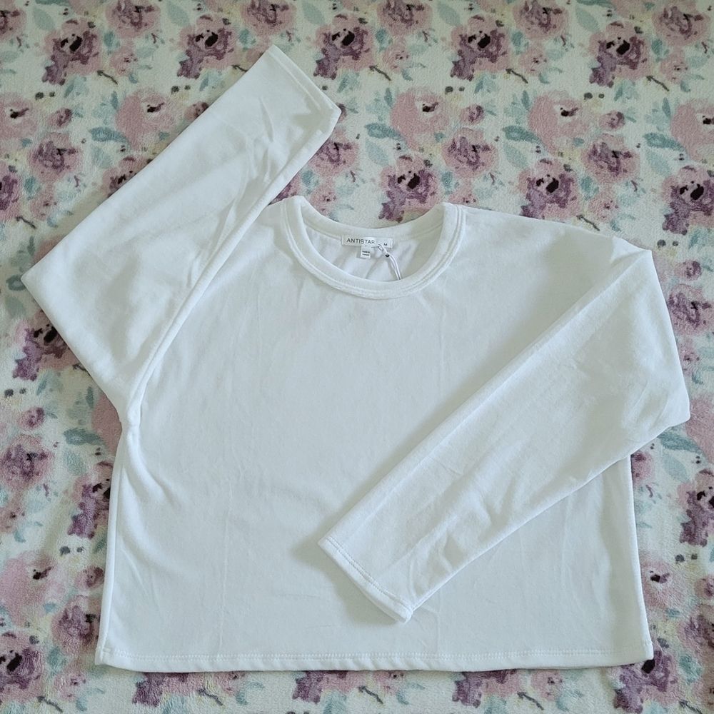 Antistar🚫⭐ Cropped Sweatshirt - NWT